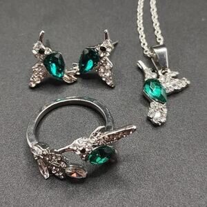 Silver Tone Necklace Earrings Ring Set Hummingbird CZ Emerald Green Women's NEW!